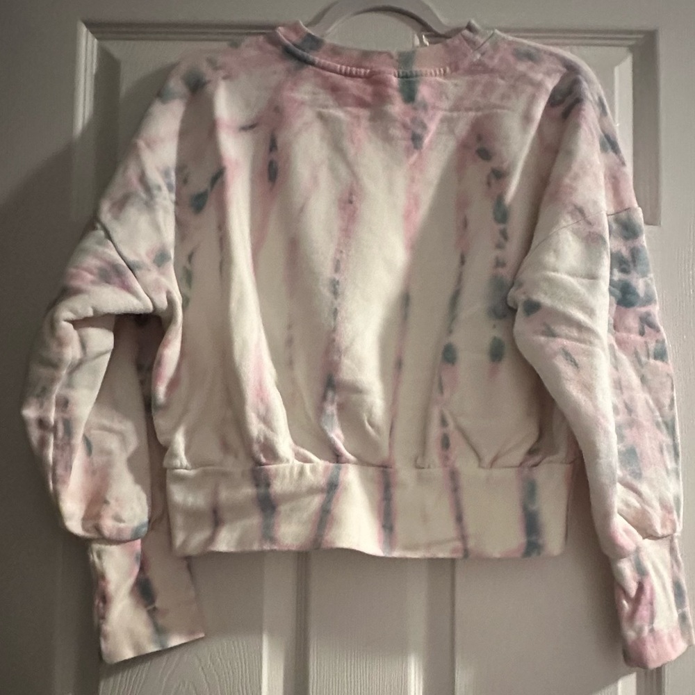 Juniors Medium Crew Neck (tie-die)